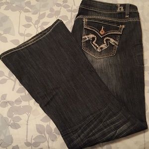 Plus size!!!  Distressed jeans 20W